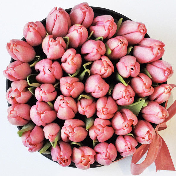 Cutie elegantă cu lalele roz-Pink infusion