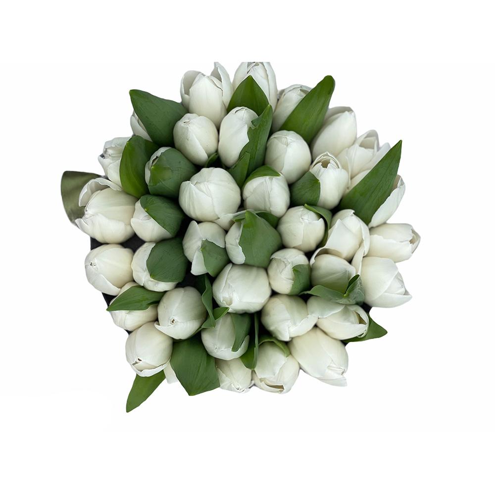 Buchet de lalele albe in cutie de catifea