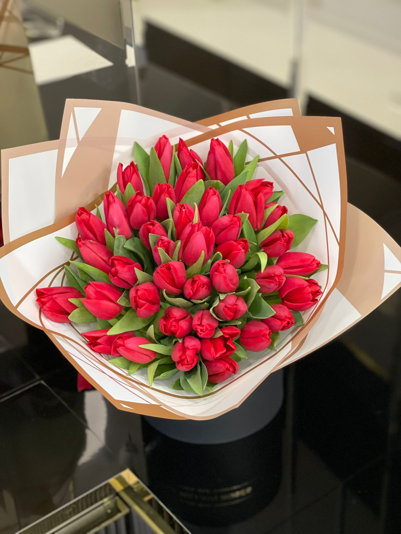 Buchet de lalele rosii