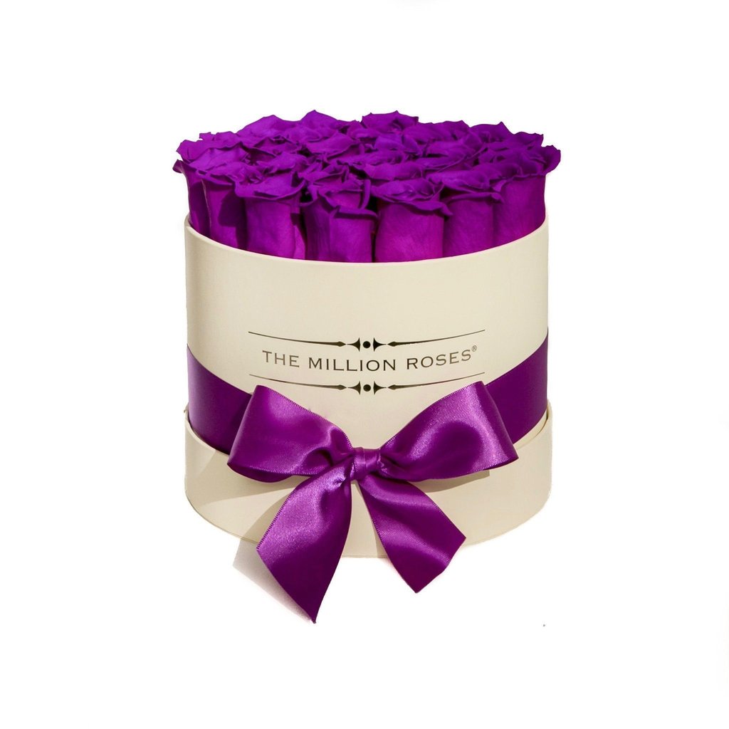 TRANDAFIRI CRIOGENAȚI VIOLEȚI ÎN CUTIE VANILLA CREM MICĂ